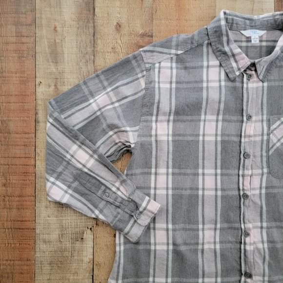 Time and Tru Gray and Pink Plaid Flannel Button Down Large - Picture 2 of 16